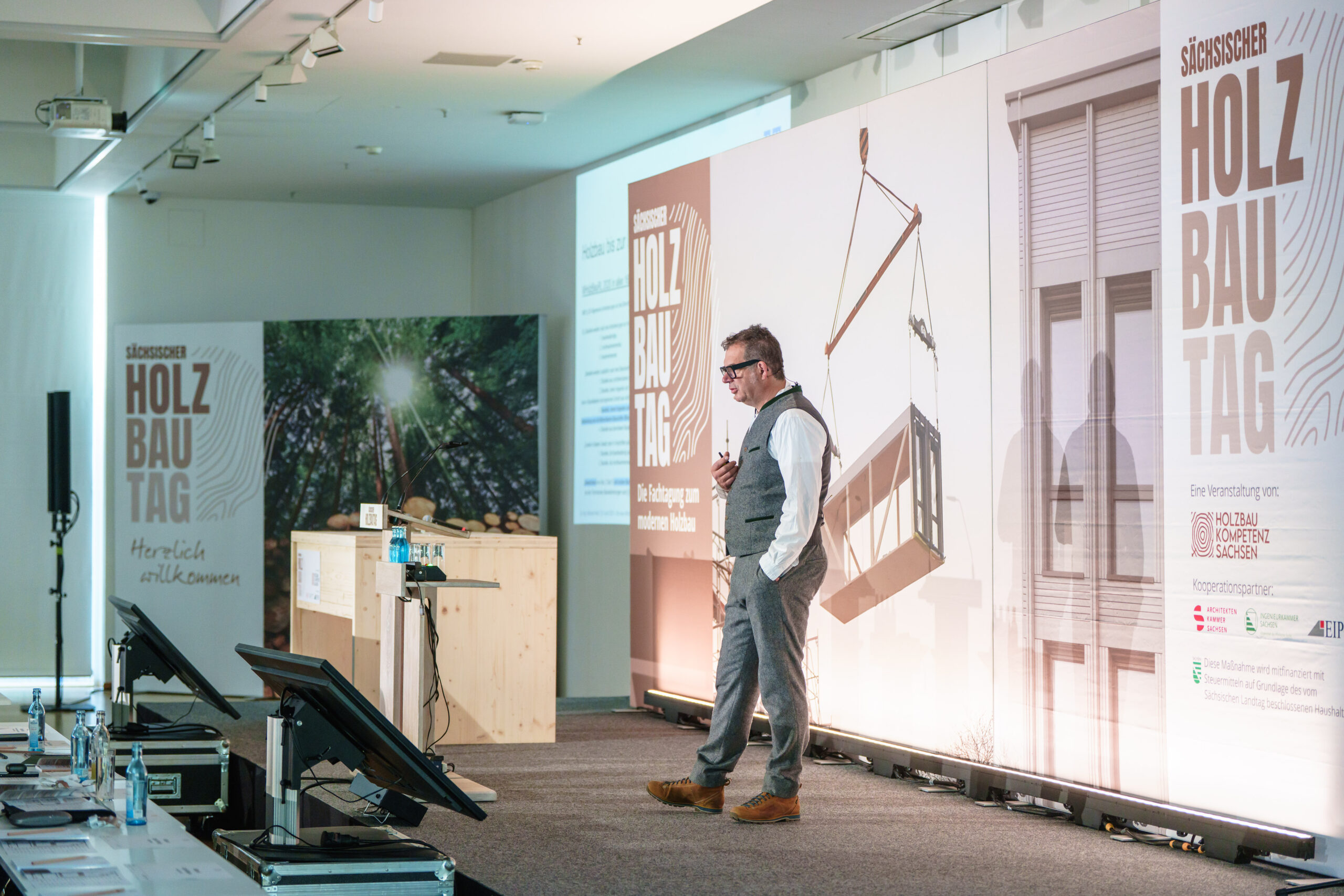 Fachveranstaltungen und Tagungen (2)